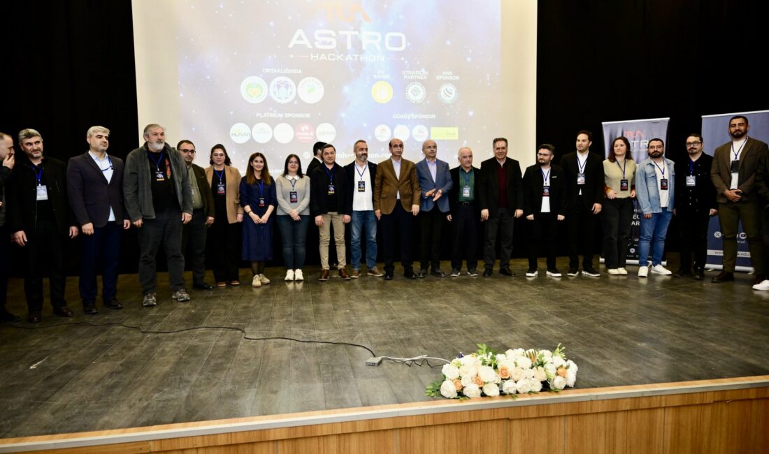 Malatya’da düzenlenen “TUA Astro Hackathon”, bilim ve teknolojiye ilgi duyan