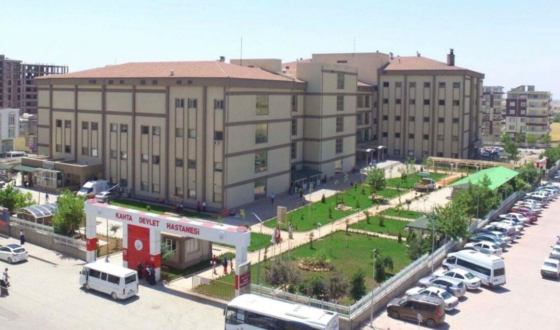 Adıyaman’ın Kahta ilçesinde Kahta Devlet Hastanesi’nde sağlık hizmetlerinin niteliğini artırmaya