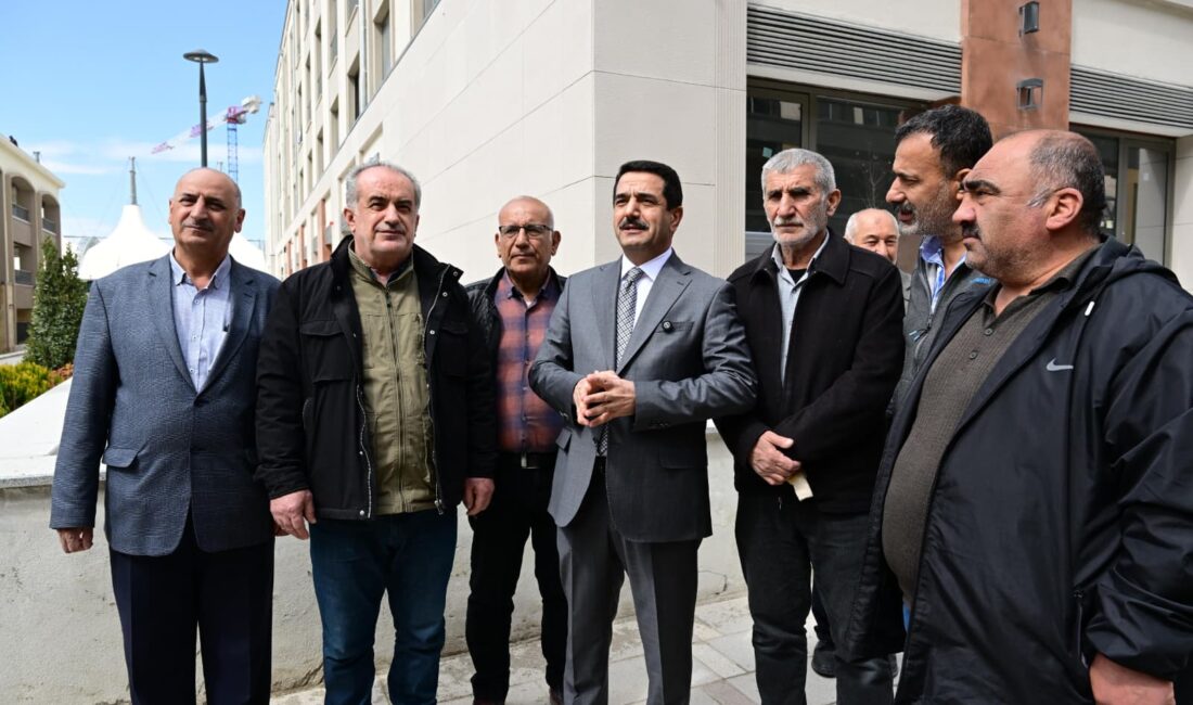 Battalgazi Belediyesi, anahtar teslimi yapılan Akpınar Çarşısı’nda dükkân içleri ve