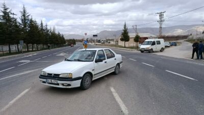 Malatya’nın Darende ilçesine bağlı Balaban Mahallesi içerisinden geçen D-300 Devlet