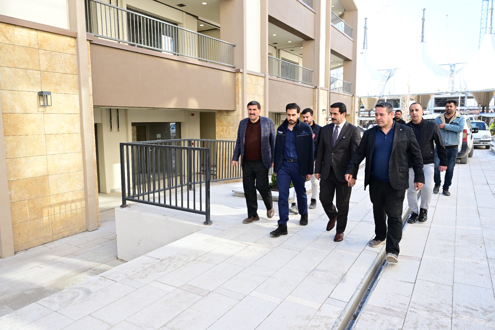 Battalgazi Belediye Başkanı Bayram Taşkın, Akpınar Çarşısı’nda son hazırlıkların tamamlandığını