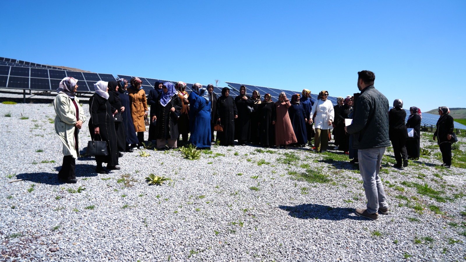 Battalgazi Belediyesi’nin hayata geçirdiği projelere yönelik yerinde tanıtım gezileri sürerken,