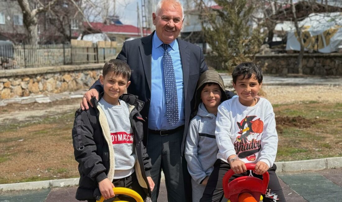 Doğanşehir Belediye Başkanı Mehmet Bayram, "Parksız Mahalle Kalmayacak" hedefiyle ilçedeki