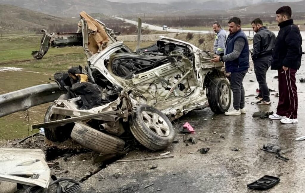 Malatya’nın Doğanşehir ilçesine bağlı Erkenek Mahallesi’nde meydana gelen trafik kazasında