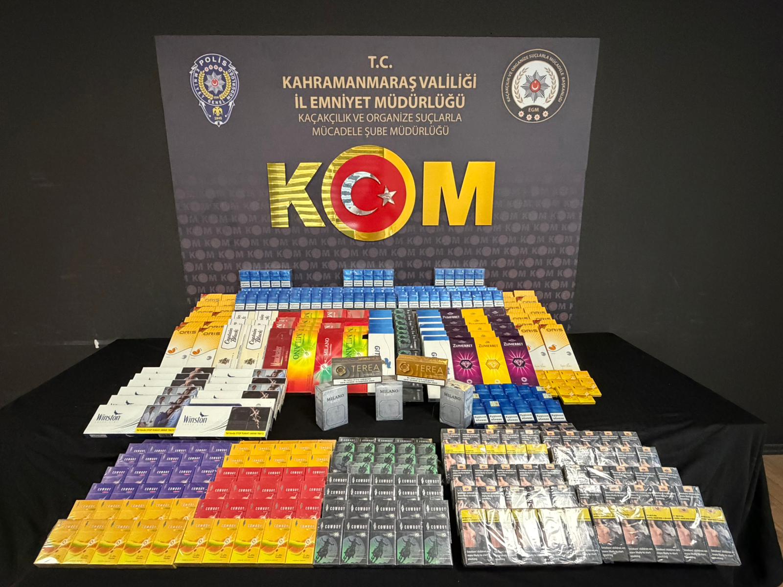 Kahramanmaraş’ta polis ekiplerince düzenlenen kaçakçılık operasyonlarında binlerce paket kaçak sigara