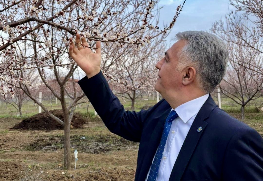 İYİ Parti Yeşilyurt İlçe Başkanı Alper Karakurt: “Dolu Afeti Çiftçimizin