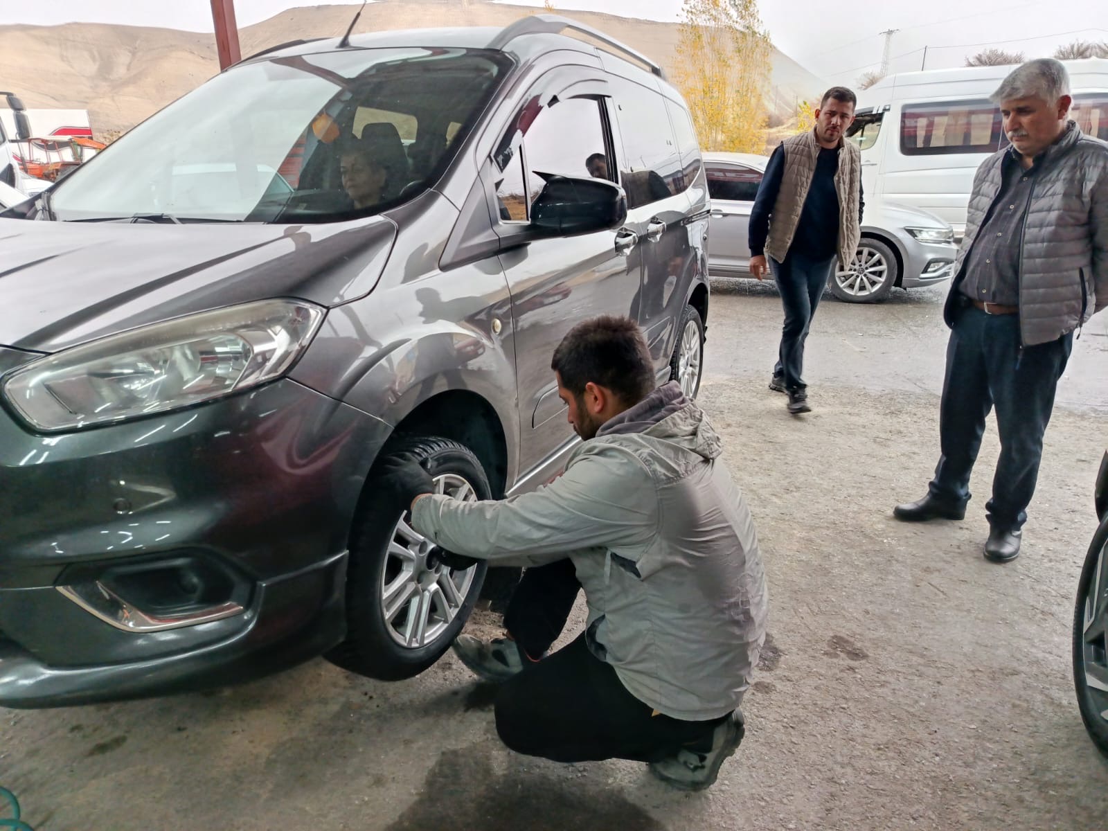 Kış lastiği uygulamasının 15 Nisan itibarıyla sona ermesiyle birlikte araç