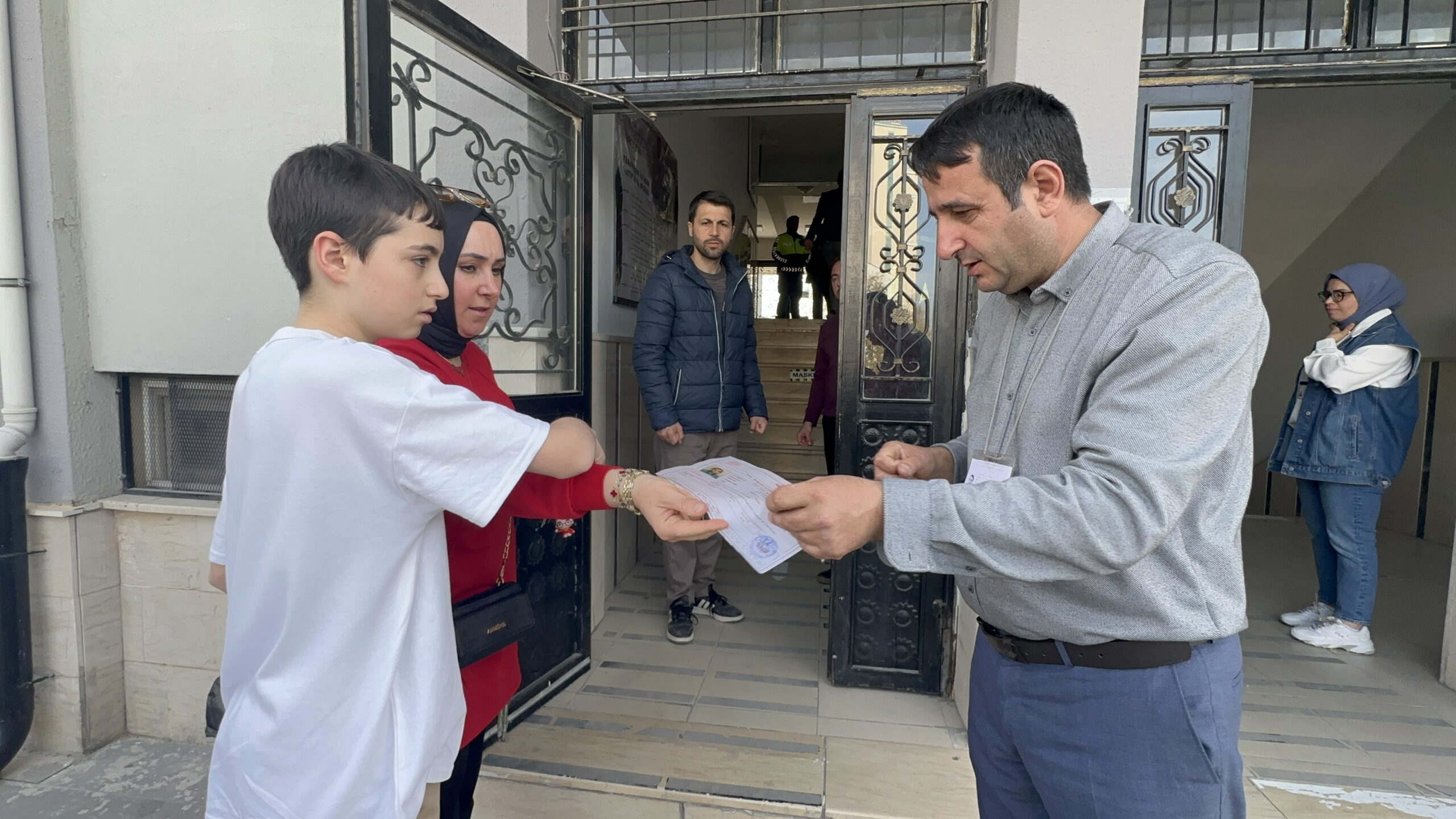 Malatya’da Milli Eğitim Bakanlığı tarafından düzenlenen bursluluk sınavına 19 bin