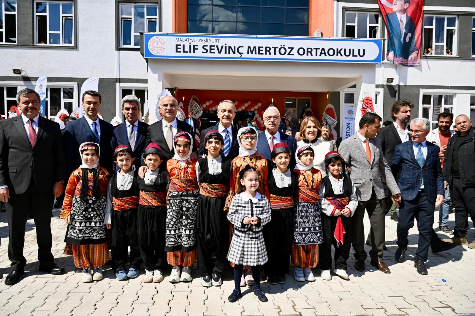 Malatya’da hayırsever iş insanı Rıdvan Mertöz tarafından eşi Elif Sevinç