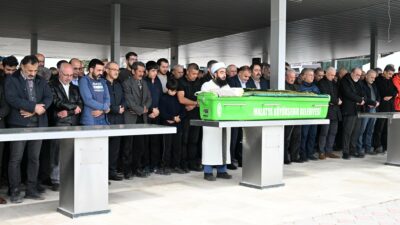 Malatya’da yüzme havuzunda fenalaşarak hayatını kaybeden sınıf öğretmeni Çiğdem Karagülle,