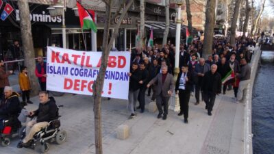 Malatya’da Kudüs Kardeşlik Platformu öncülüğünde düzenlenen yürüyüşte yüzlerce kişi Mescid-i
