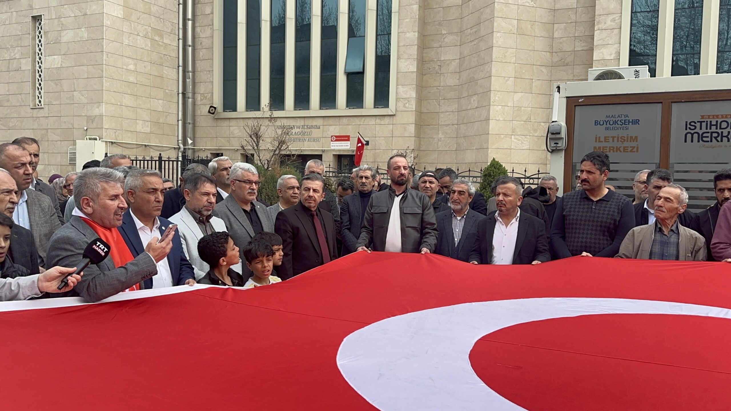 Malatya’da Cuma namazı sonrası okul saldırılarında hayatını kaybeden öğretmen ve