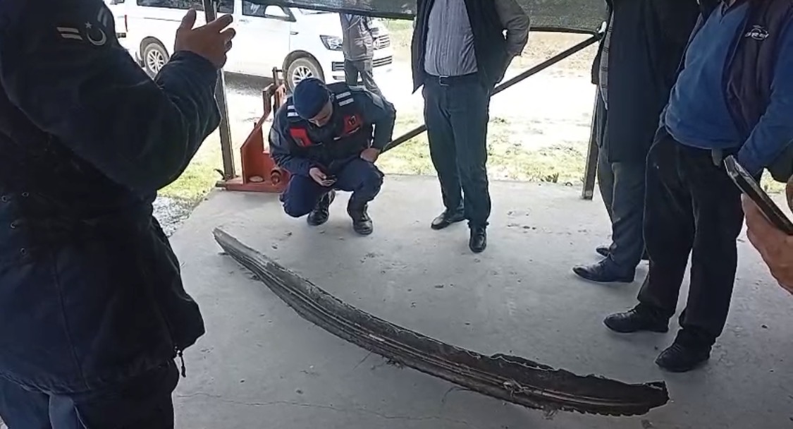 Cahit Özçelik-Malatya’da dün farklı noktalarda bulunan belirsiz metal cisimler, vatandaşlar