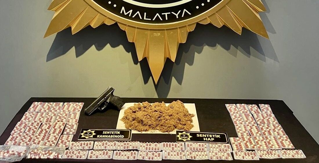 Malatya’da sokak satıcılarına yönelik operasyonda 5 şüpheli yakalandı, yüklü miktarda