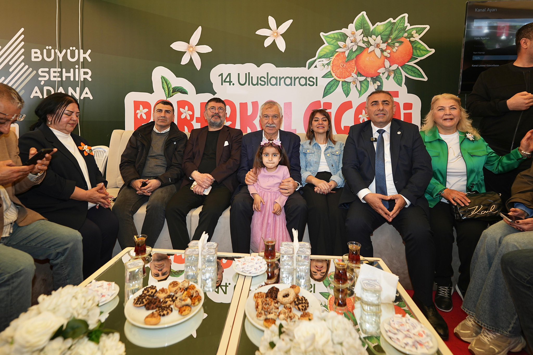 CHP Malatya Milletvekili Veli Ağbaba, Adana’daki Portakal Çiçeği Karnavalı’na katılarak