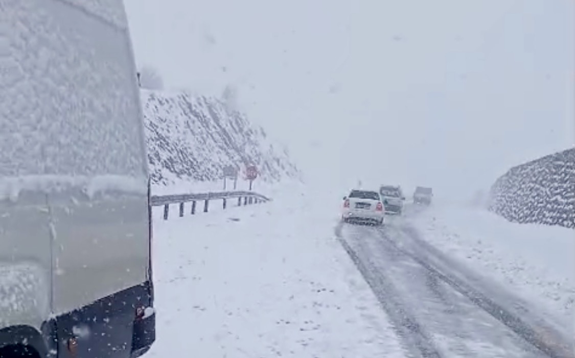 Malatya’da nisan ayında etkisini artıran soğuk hava ve kar yağışı,