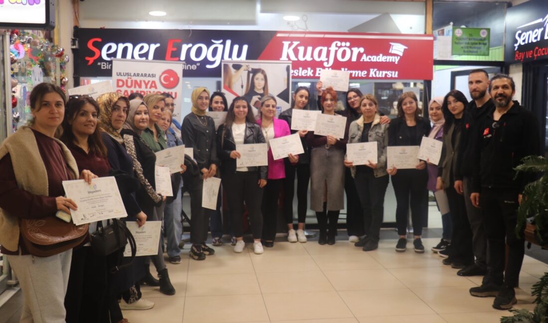 Malatya’da sosyal sorumluluk projesi kapsamında düzenlenen ücretsiz kuaför kursunu başarıyla