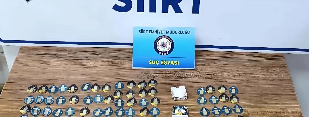 Siirt’te sahte altın operasyonunda 2 kişi tutuklanırken, kuyumcuya toplam 102