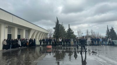 İnönü Üniversitesi bünyesindeki öğrenci toplulukları, cuma namazının ardından gerçekleştirdikleri basın