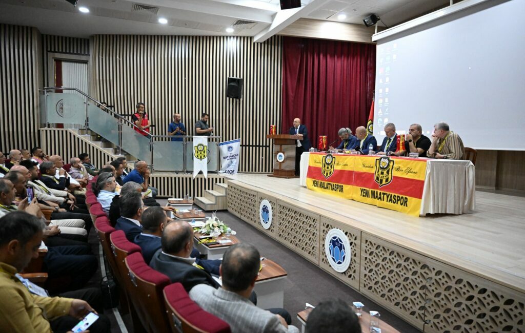 TFF 2.Lig’den bir alt lige düşen Yeni Malatyaspor, olağanüstü seçimli