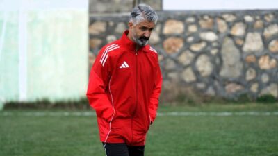 Nesine 3. Lig 2. Grup’ta mücadele eden Yeşilyurtspor, teknik direktör