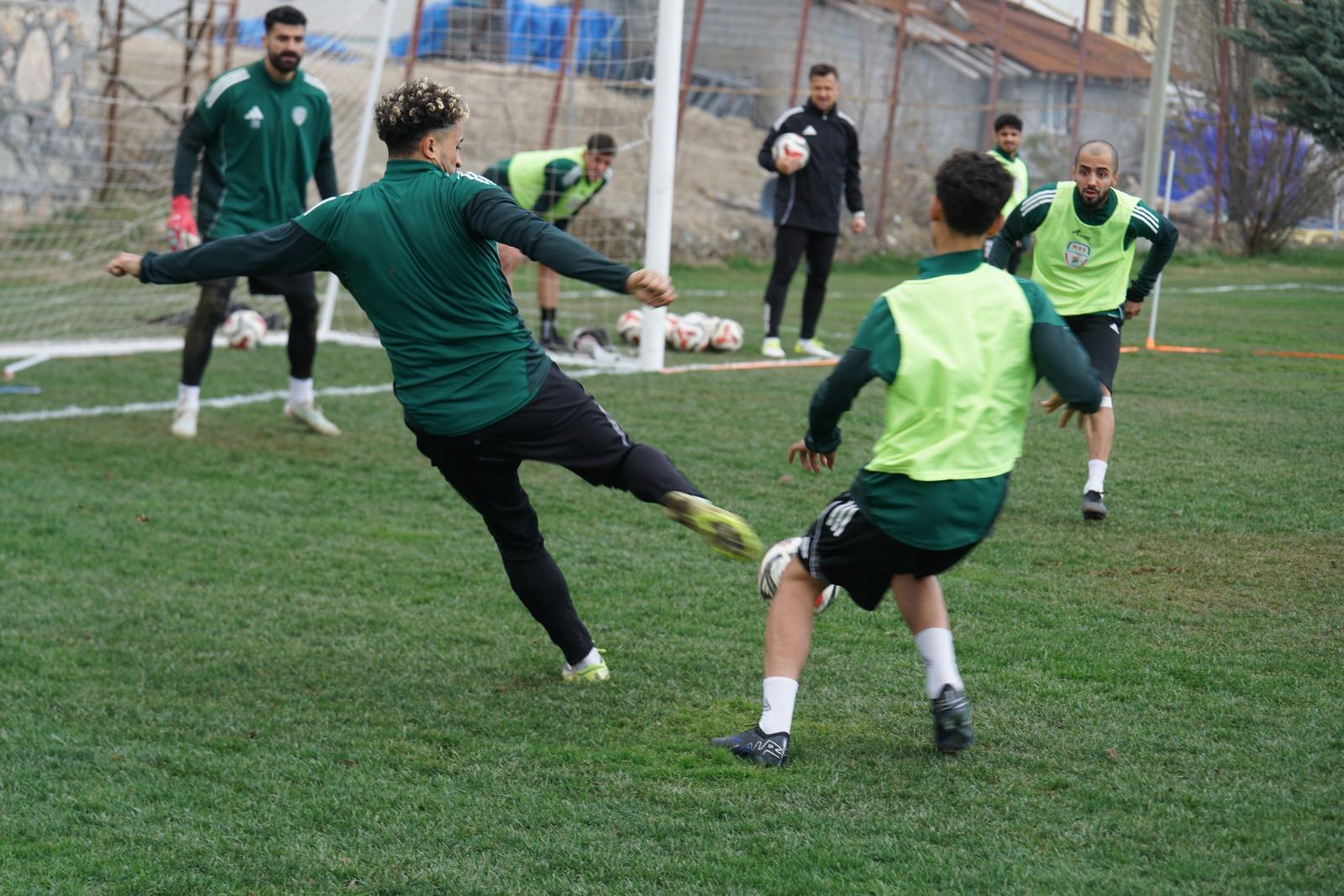 Yeşilyurtspor Teknik Direktör Murat Yıldırım, Karaköprü Belediyespor maçı öncesi yaptığı