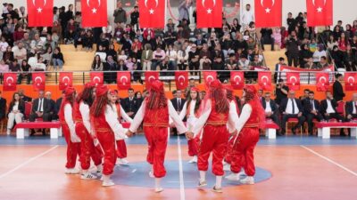 Darende’de 19 Mayıs Atatürk’ü Anma, Gençlik ve Spor Bayramı düzenlenen