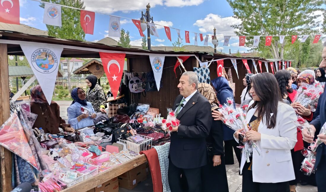 Malatya’nın Darende ilçesinde Darende Belediyesi tarafından düzenlenen Anneler Günü Şenliği