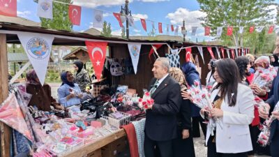Malatya’nın Darende ilçesinde Darende Belediyesi tarafından düzenlenen Anneler Günü Şenliği