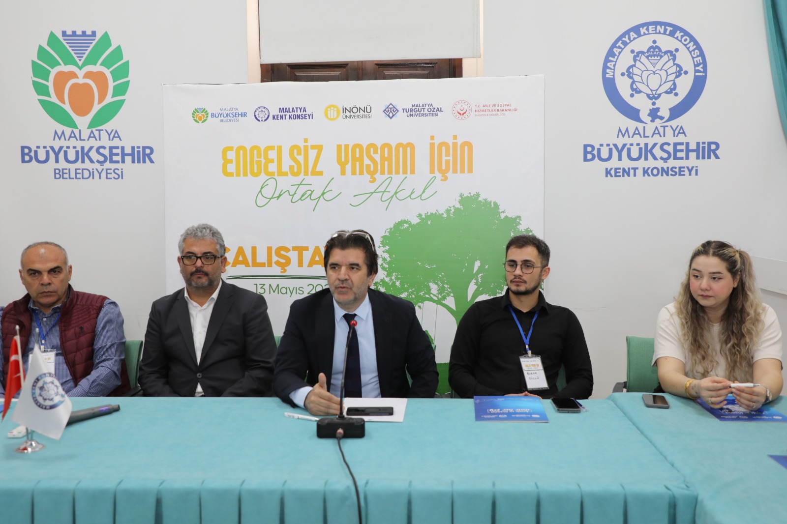 Malatya’da düzenlenen “Engelsiz Yaşam İçin Ortak Akıl” çalıştayında, engelli bireylerin