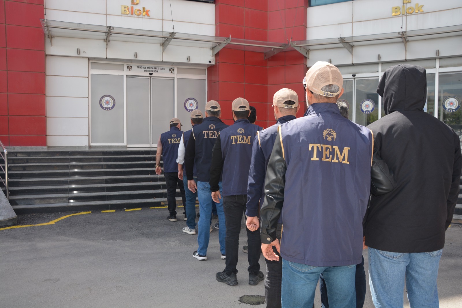 Malatya merkezli 17 ilde FETÖ/PDY silahlı terör örgütünün emniyet mahrem