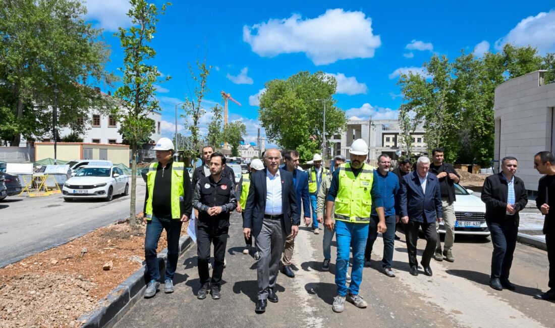 Malatya Büyükşehir Belediye Başkanı Sami Er, yeniden düzenlenen Fuzuli Caddesi’nin