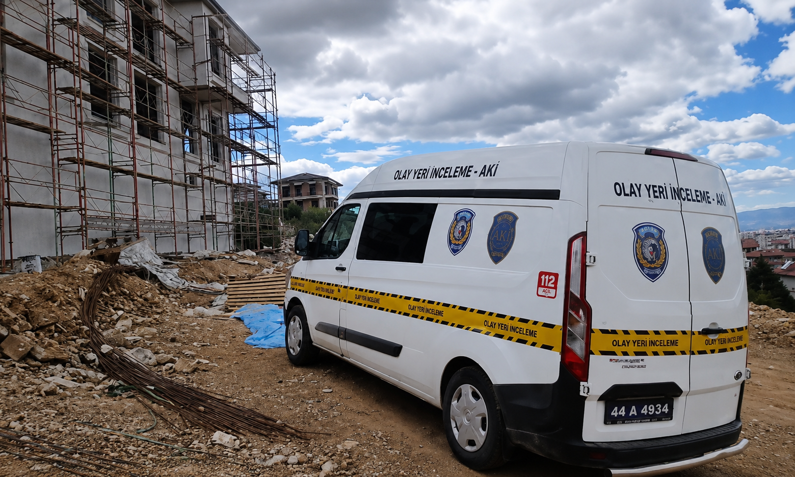 Malatya’nın Yeşilyurt ilçesinde villa inşaatında yüksekten düşen işçi ağır yaralandı.