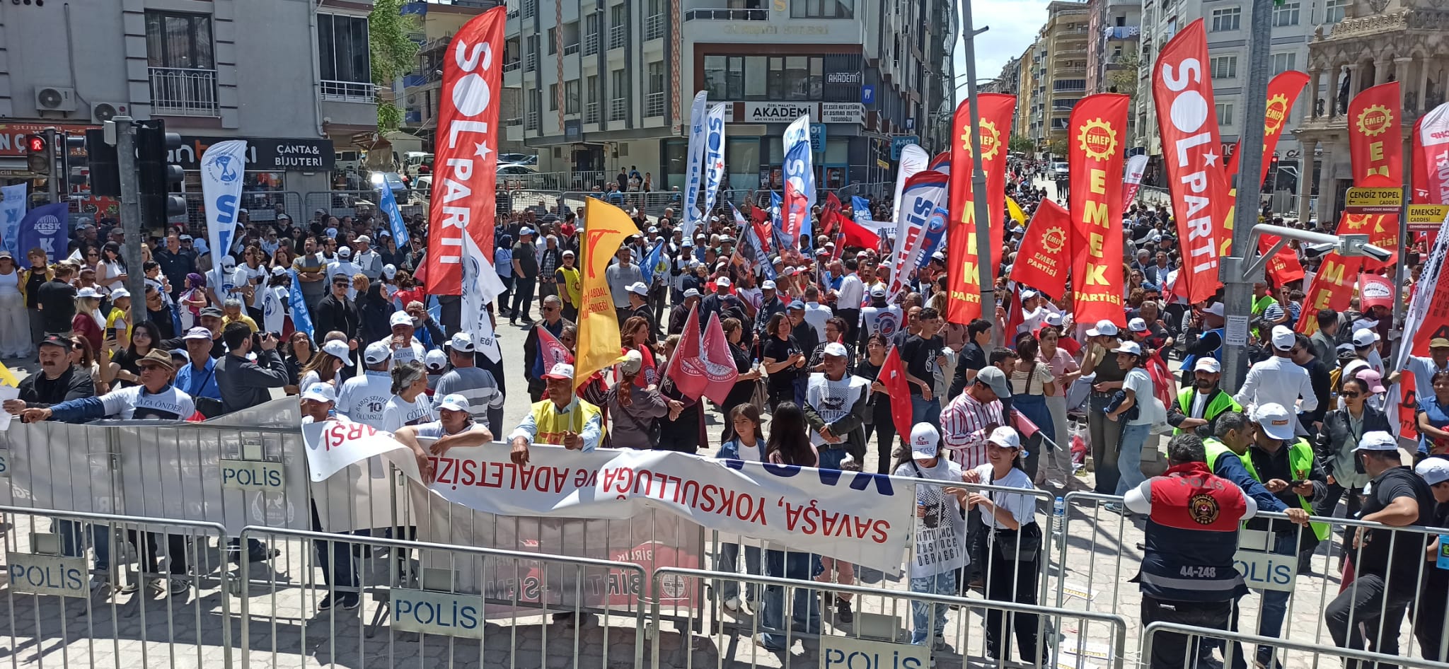 1 Mayıs Emek ve Dayanışma Günü, Malatya’da Turan Emeksiz Meydanı’nda