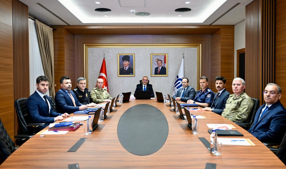 Malatya Valisi Seddar Yavuz başkanlığında gerçekleştirilen İl Güvenlik Asayiş ve