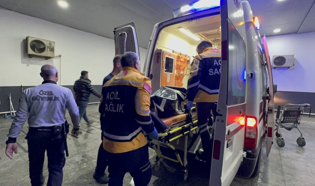 Malatya’da iki otomobilin çarpışması sonucu meydana gelen trafik kazasında 3