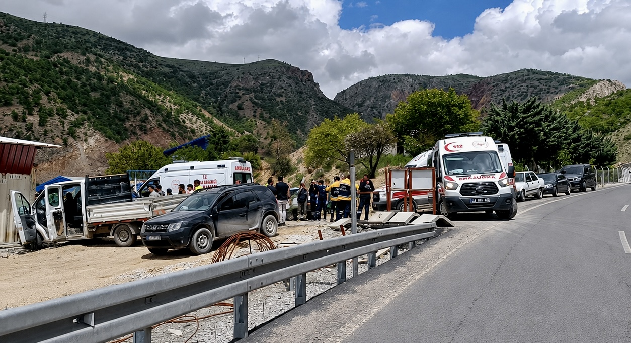 Malatya’da kontrolden çıkan kamyonetin şantiye alanına girmesi sonucu meydana gelen