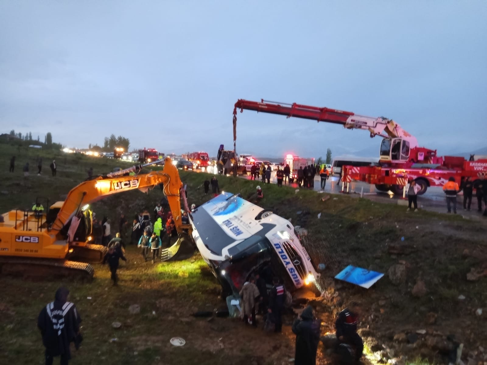 Otobüs kazasında kritik anlar: Hastaneye kaldırılıyorlar!