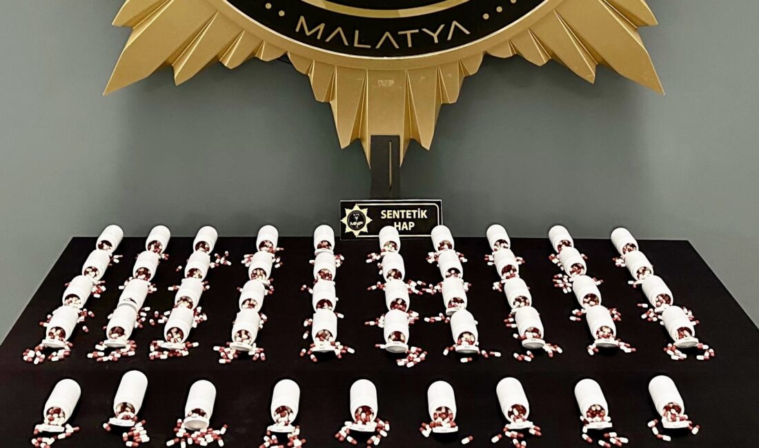 Malatya’da polis ekiplerinin MAŞTİ Otogarı’nda yaptığı uygulamada 2 bin 970