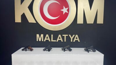 Malatya’nın Pütürge ilçesinde düzenlenen silah operasyonunda 4 ruhsatsız tabanca ve