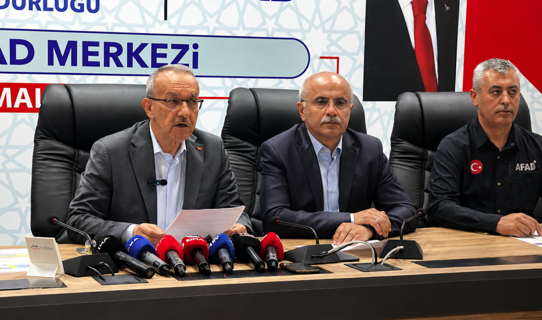 Malatya Valisi Seddar Yavuz, Battalgazi merkezli 5.6 büyüklüğündeki depremin ardından
