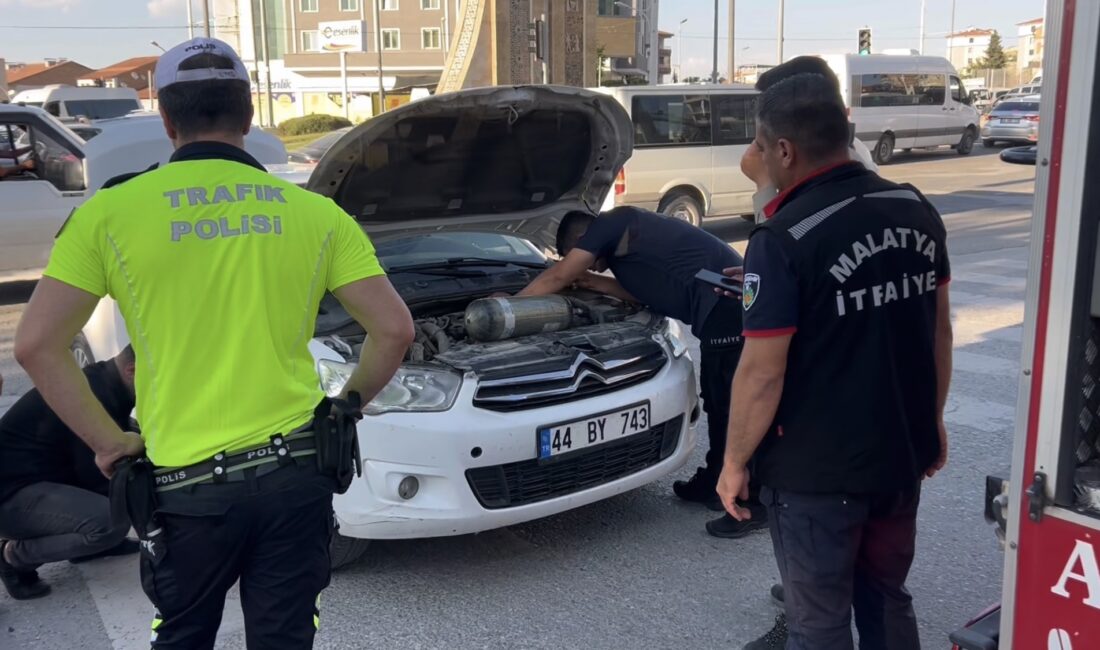 Malatya’da seyir halindeki bir araçtan gelen kedi sesini fark eden