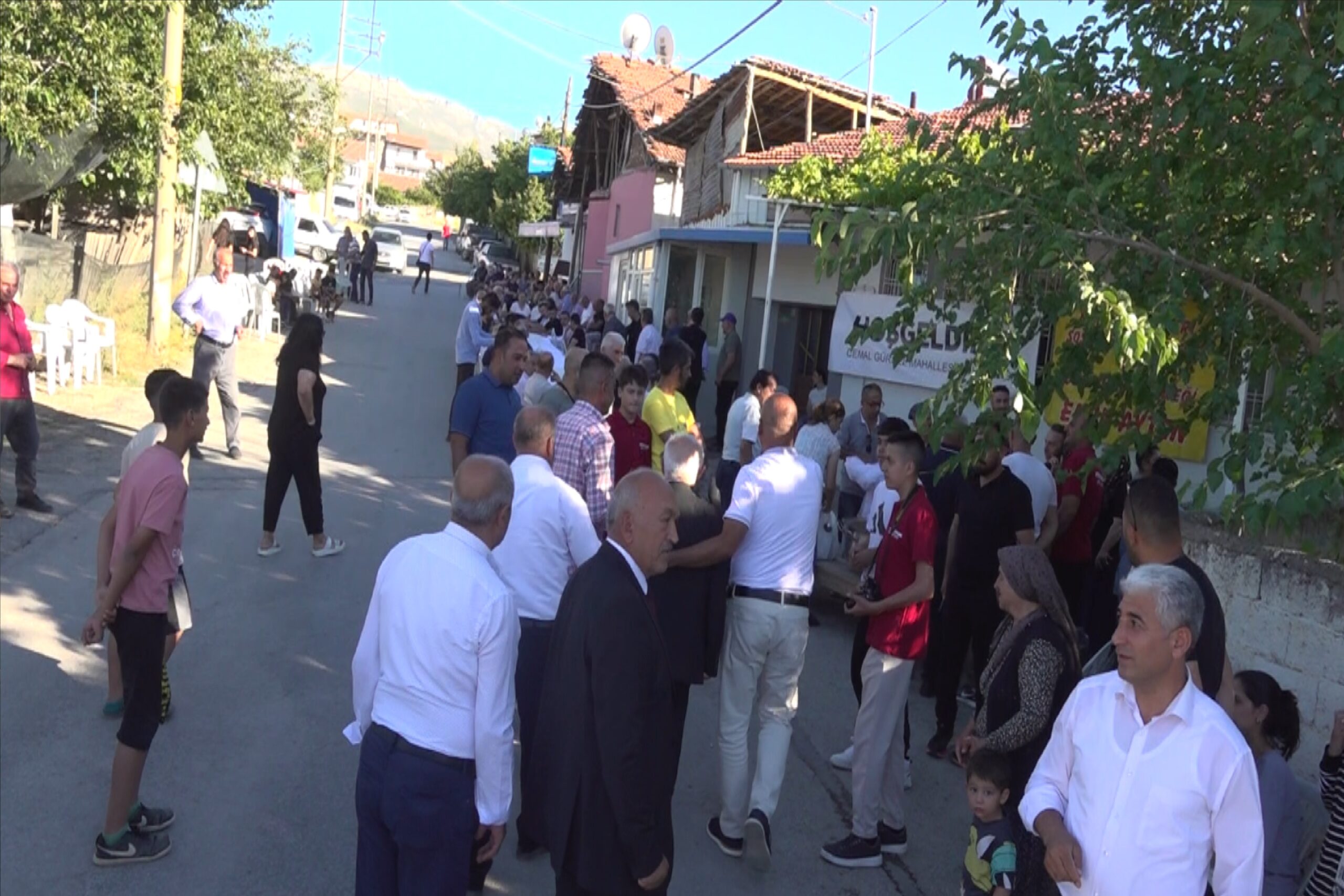Malatya’nın Yeşilyurt ilçesine bağlı Cemal Gürsel Mahallesi, Muharrem ayı dolayısıyla