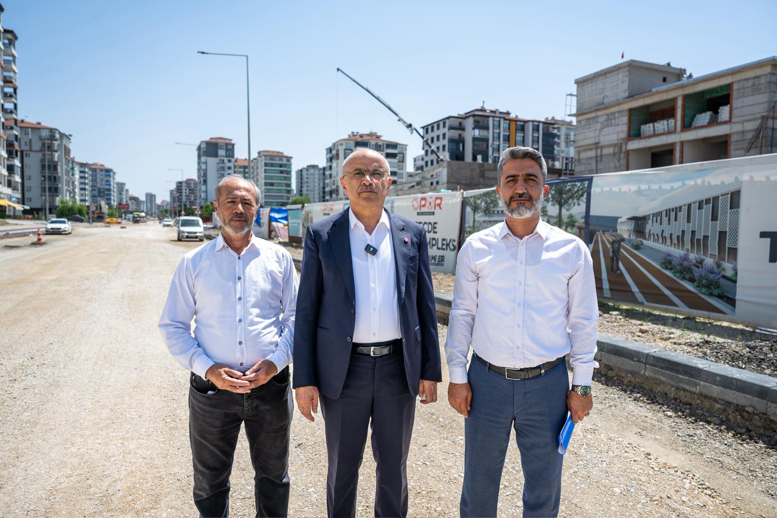 Malatya Büyükşehir Belediye Başkanı Sami Er, Tecde Mahallesi’nde yapımı süren