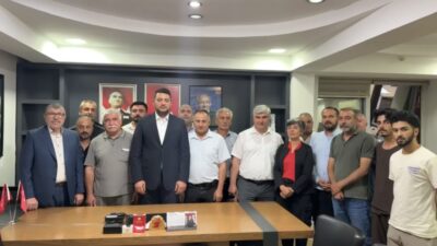CHP Malatya İl Başkanlığı görevine atanan Hakan Satılmış ve beraberindekiler,