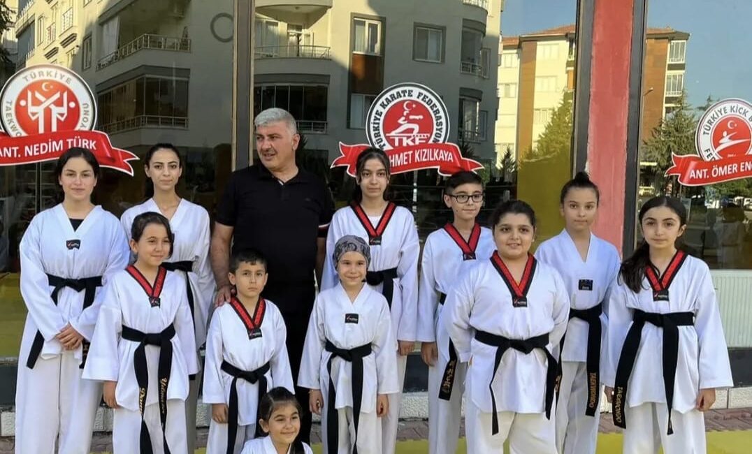 Malatya’da düzenlenen Tekvando Minikler Şampiyonası’nda 5 altın, 4 gümüş ve
