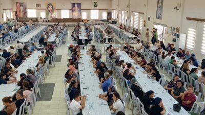 Malatya’da Engüzek Cem ve Kültür Evi tarafından düzenlenen geleneksel aşure