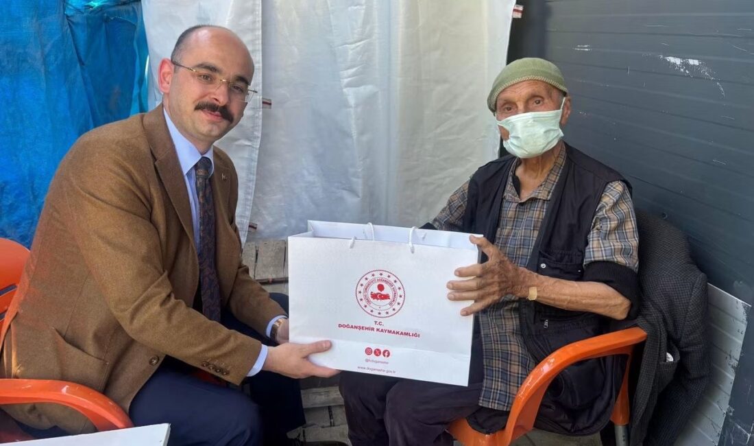 Doğanşehir Kaymakamı Ahmet Fatih Sungur, Babalar Günü dolayısıyla şehit babalarını
