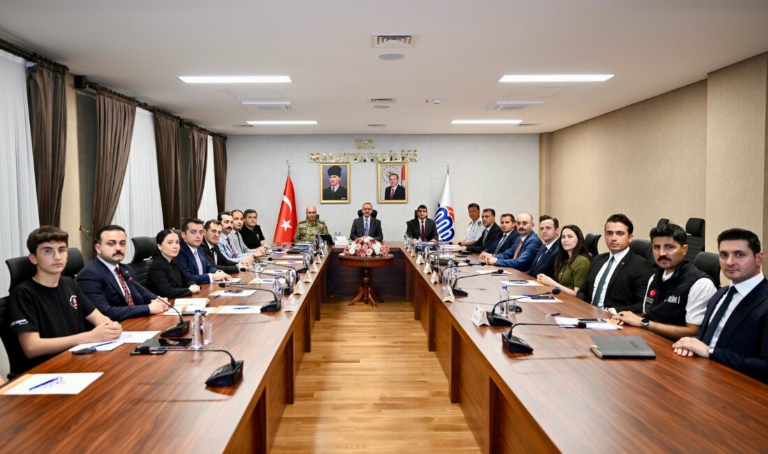 Malatya Valisi Seddar Yavuz başkanlığında gerçekleştirilen Genişletilmiş İl Güvenlik Asayiş