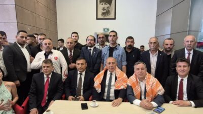 CHP Genel Merkezi'nde gerçekleştirilecek grup toplantısı öncesinde Malatya'dan yaklaşık 150